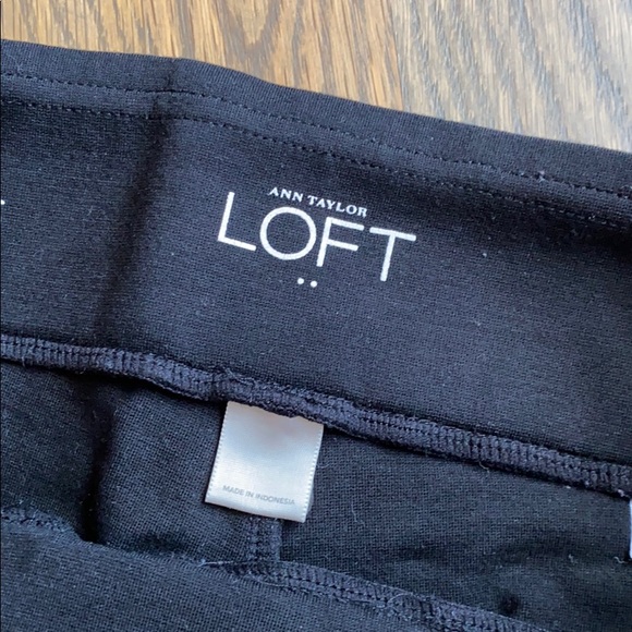 Preowned Ann Taylor Loft Black Leggings, sz Small - Picture 3 of 4